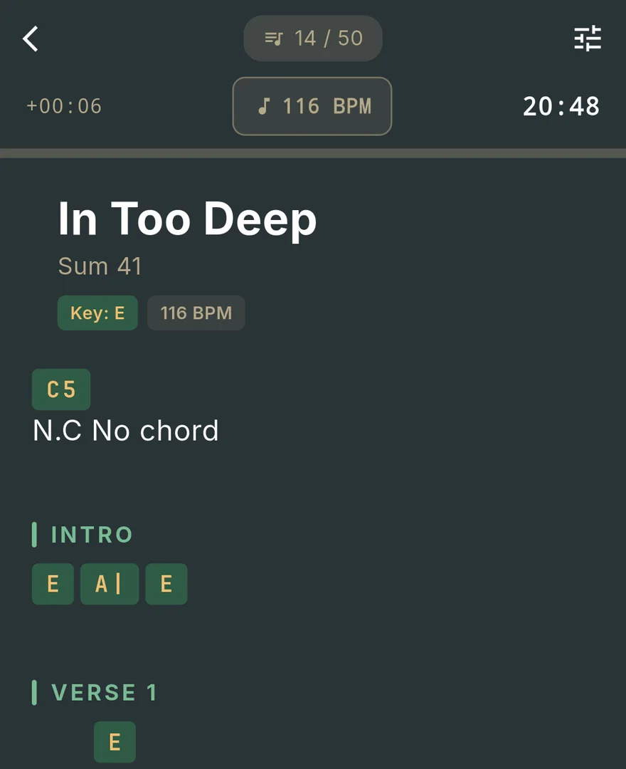 Eutepio stage screen showing chords above the song lyrics